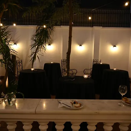 ホテル Niche Boutique 4*