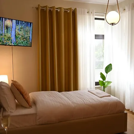 Niche Boutique 4* Τίρανα