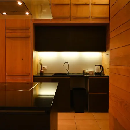 Niche Boutique Τίρανα