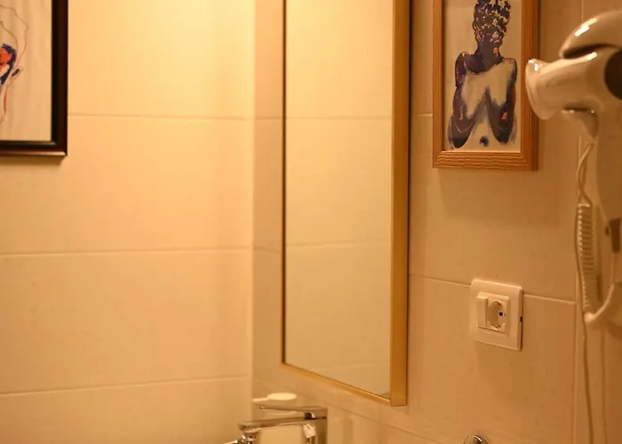 Niche Boutique 4* Tiran